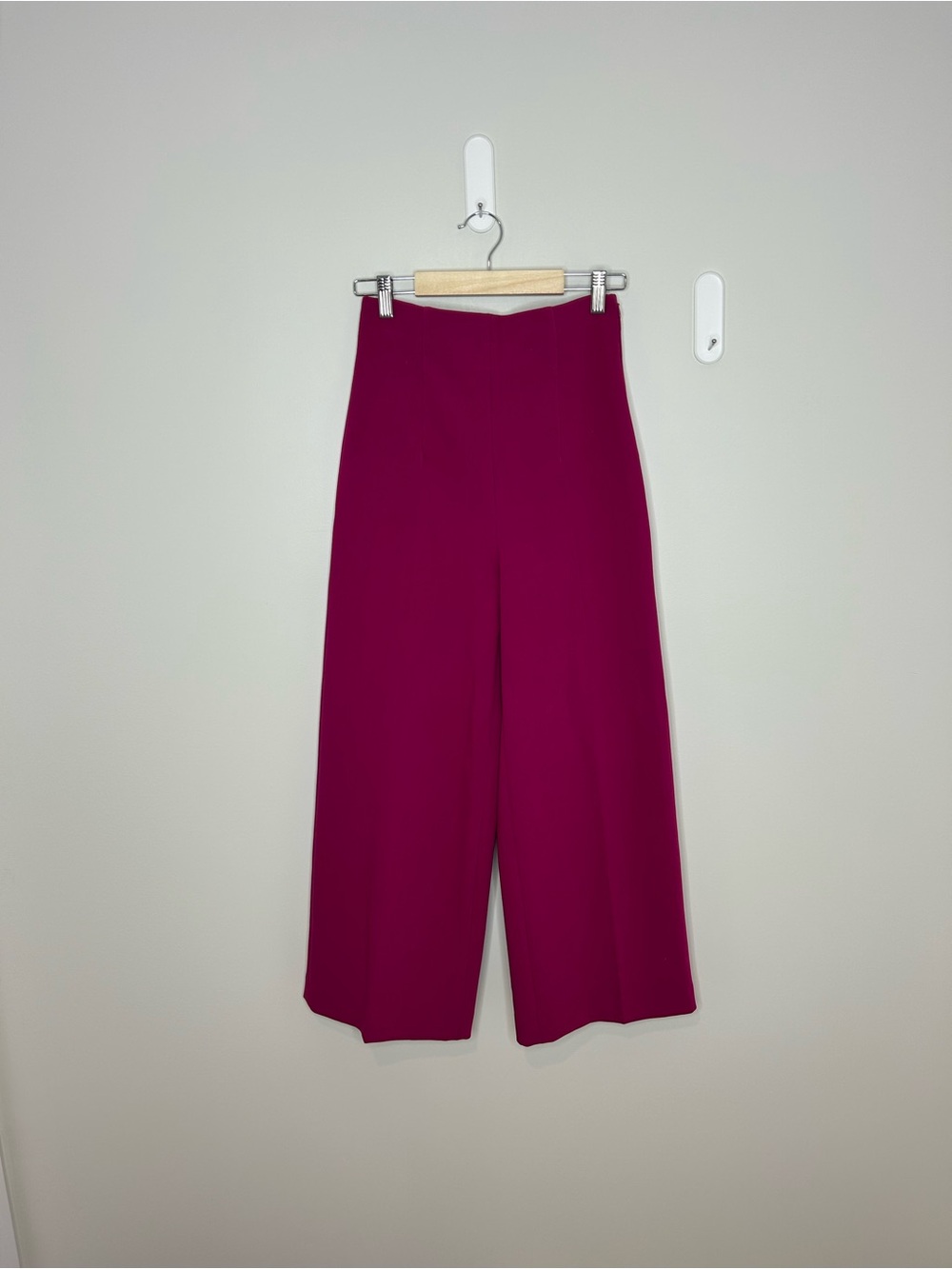 Beautiful Zara Wide-Leg cropped Pants in Rich FUSHIA ❤️XS